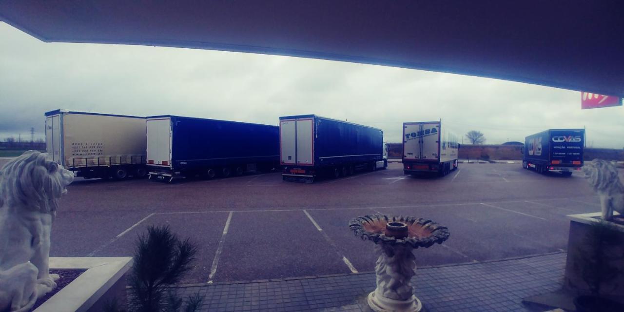 Hotel Ria De Vigo "Tierra De Campos" Becilla de Valderaduey Kültér fotó