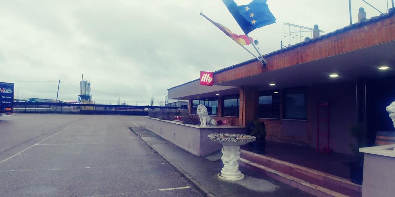 Hotel Ria De Vigo "Tierra De Campos" Becilla de Valderaduey Kültér fotó